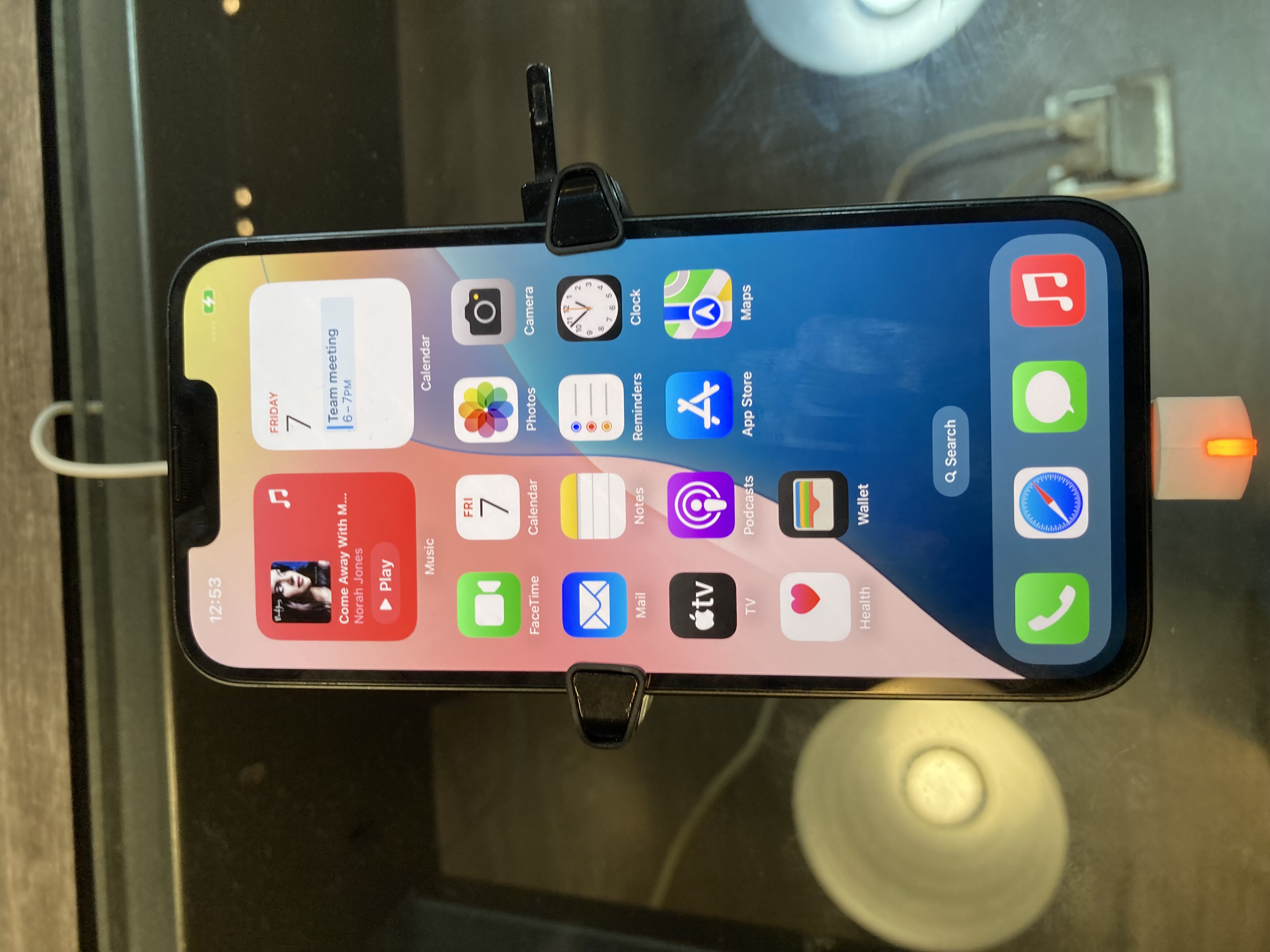 The iPhone 16e Is Built to Last, but Priced to Make Indians Settle